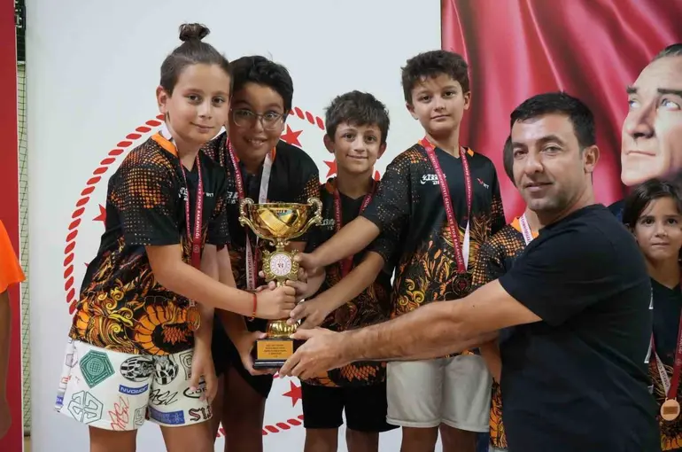 Menteşe’de masa tenisi minikler il birinciliği müsabakaları tamamlandı
