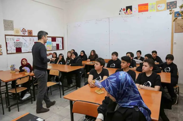 Meram’da çocuklar geleceği dönüştürüyor
