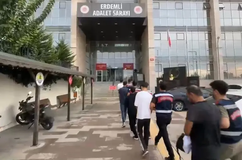 Mersin merkezli 2 ilde yasadışı bahis operasyonu: 6 tutuklama

