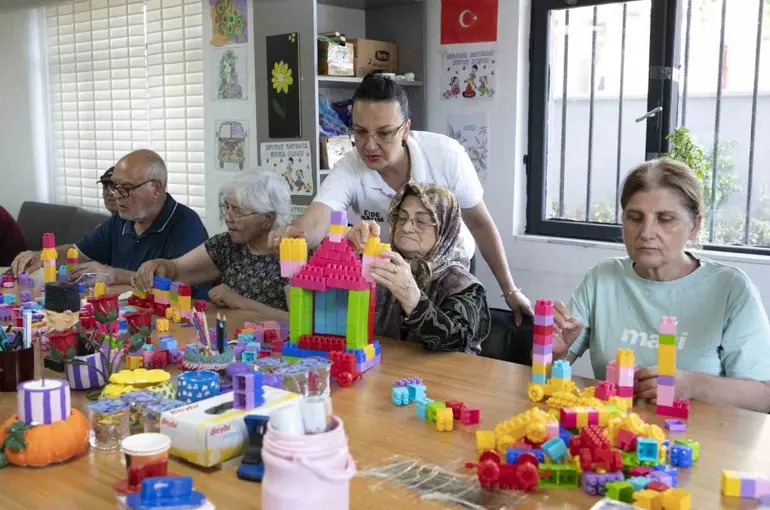 Mersin’de Alzheimer hastalarına dolu dolu bir gün
