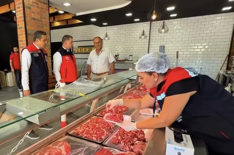 Mersin’de eş zamanlı gıda denetimi
