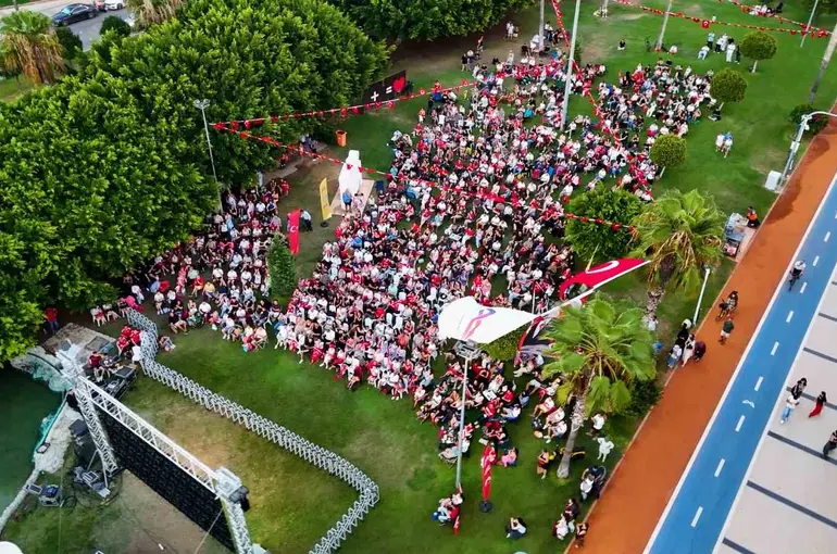 Mersin’de Filenin Sultanlarının şampiyonluk coşkusu yaşandı
