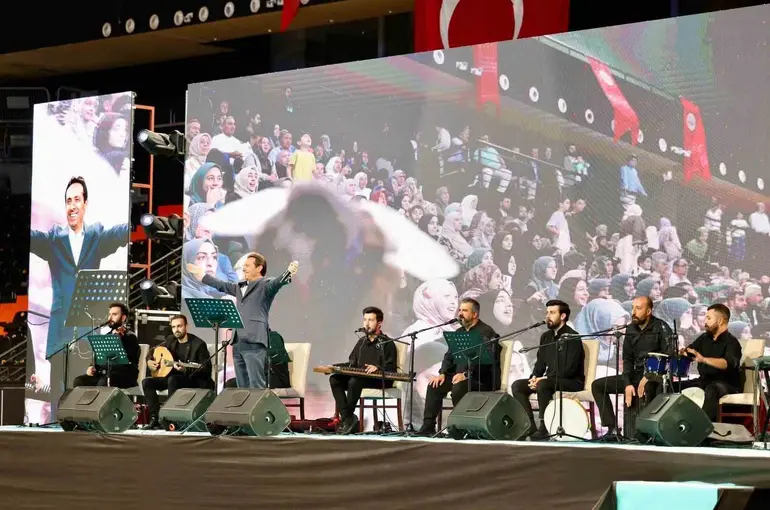 Mersin’de naat ve kasidelerle Peygamber sevgisi dile getirildi
