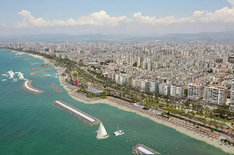 Mersin’de sahil hattına ’Plaj Mersin’ projesi
