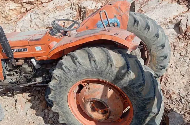 Mersin’de traktörler çarpıştı: 1 ölü, 2 yaralı
