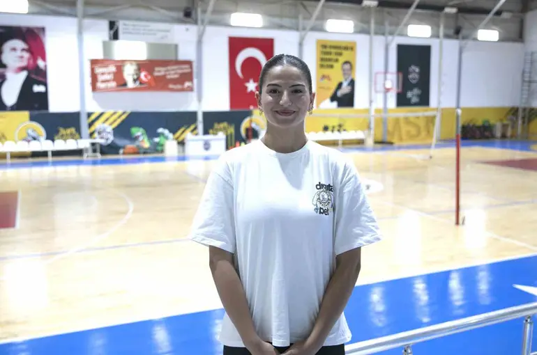 Mersin’de voleybol kursunda keşfedildi, milli takıma kadar yükseldi
