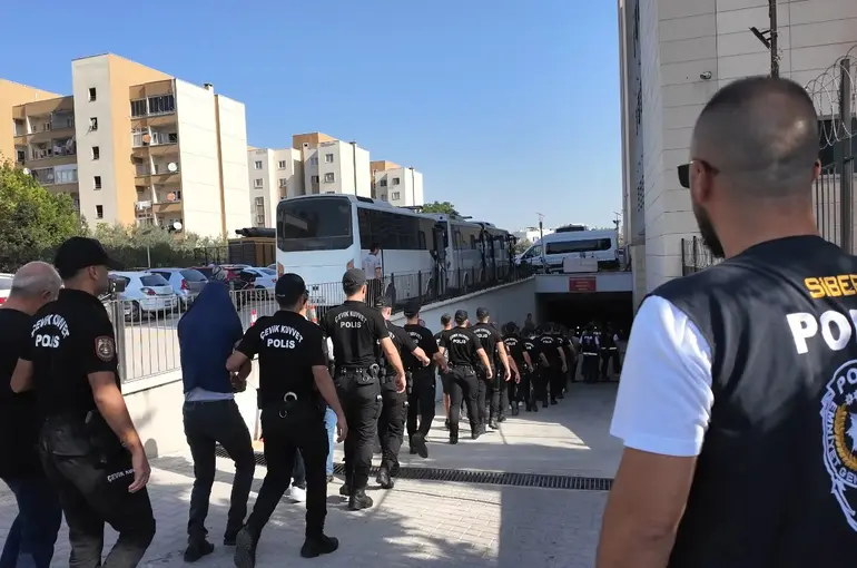 Mersin’deki 7 milyar 640 milyon TL’lik yasa dışı bahis operasyonunda 30 tutuklama
