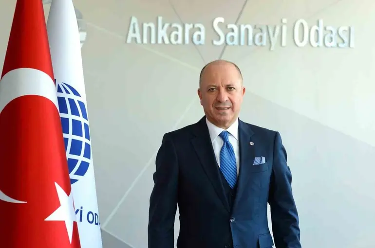 Meslek lisesi bilişim teknolojileri öğretmenlerine üretken yapay zeka eğitimi verilecek

