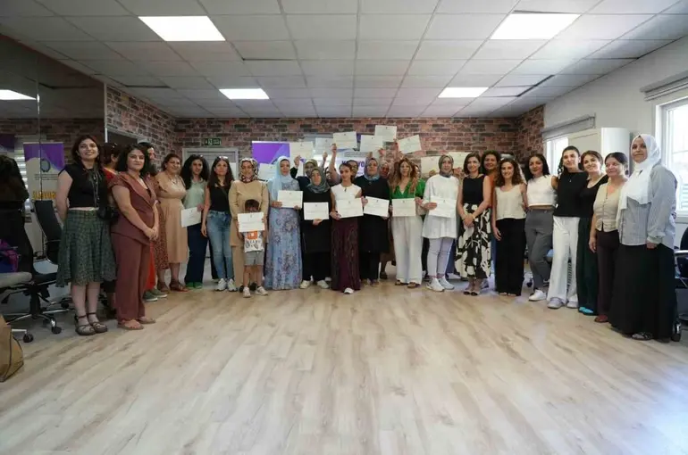 Mesleki atölyeler kadınların üretim alanlarını genişletiyor
