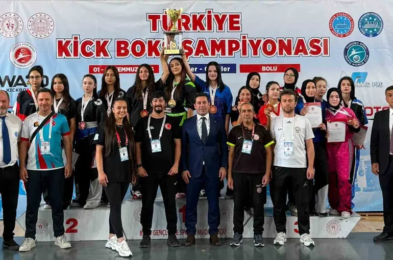 Milliler Bursalı Gizem hocaya emanet
