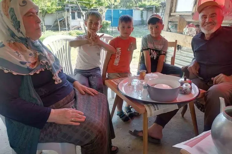 Minik kalplerden vefa dolu ziyaret
