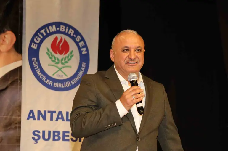 Miran: "Yeni eğitim-öğretim yılı sorunların değil, çözüm iradesinin yılı olmalı"
