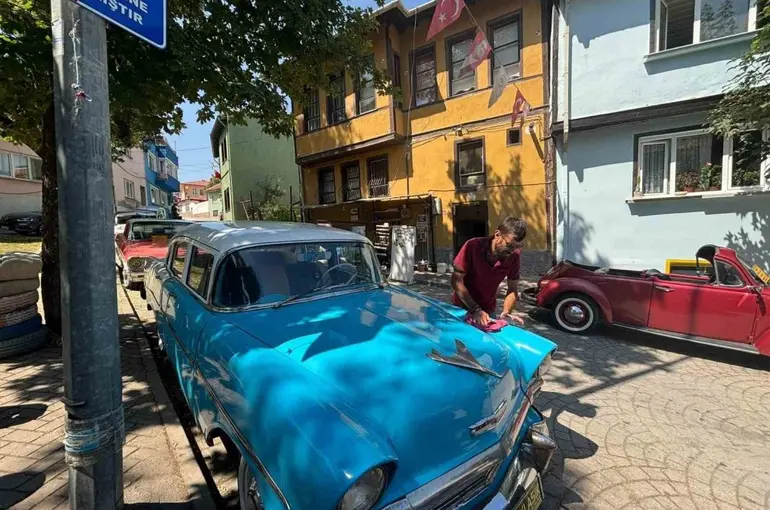 Miras kalan hobisiyle 15 yıldır eskiyi yâd ettiriyor

