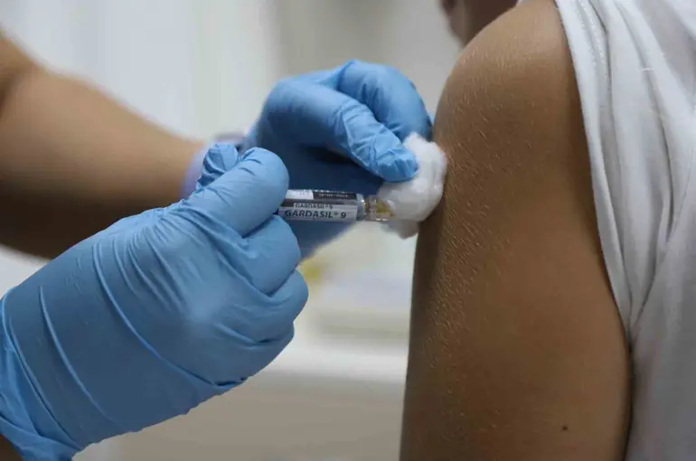 Muğla Büyükşehir’in HPV aşı desteği sürüyor

