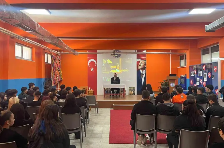Muğla’da MESEM öğrencilerine "Cami ve Sosyal Hayat" konferansı
