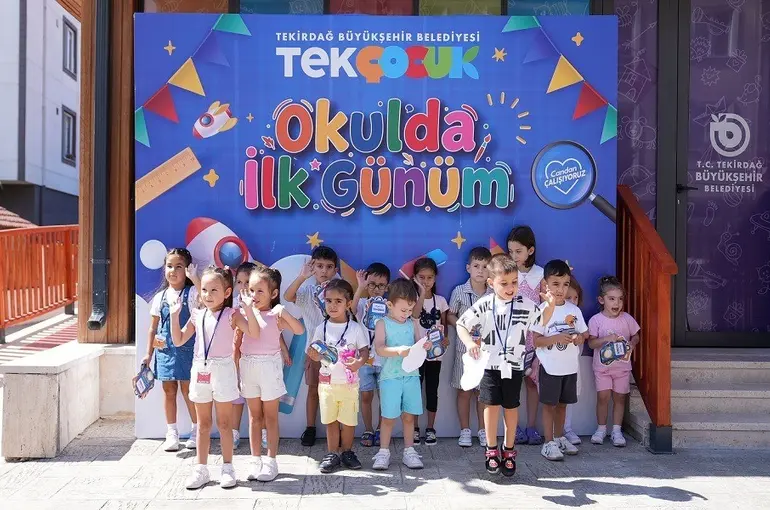 Muratlı’da gündüz bakımevinde ilk ders heyecanı
