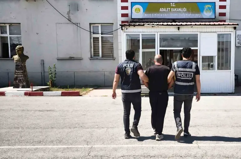 Muş’ta 4 yıl 2 ay kesinleşmiş hapis cezası bulunan şahıs yakalandı
