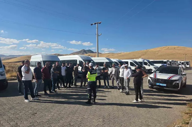 Muş’ta okul servislerine yönelik trafik denetimi
