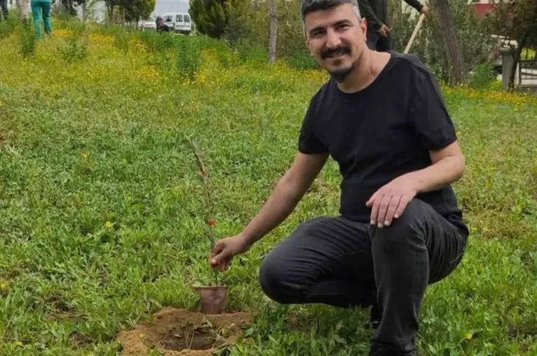 Mut Devlet Hastanesi bahçesine 150 fidan dikildi
