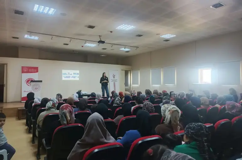 Nazilli’de anne adaylarına doğuma hazırlık eğitimi
