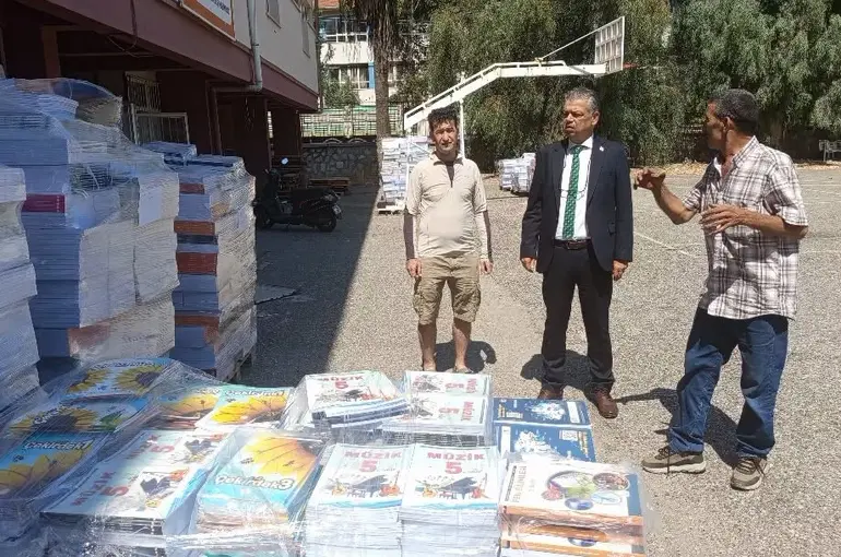 Nazilli’de ders kitaplarının dağıtım hazırlıkları incelendi
