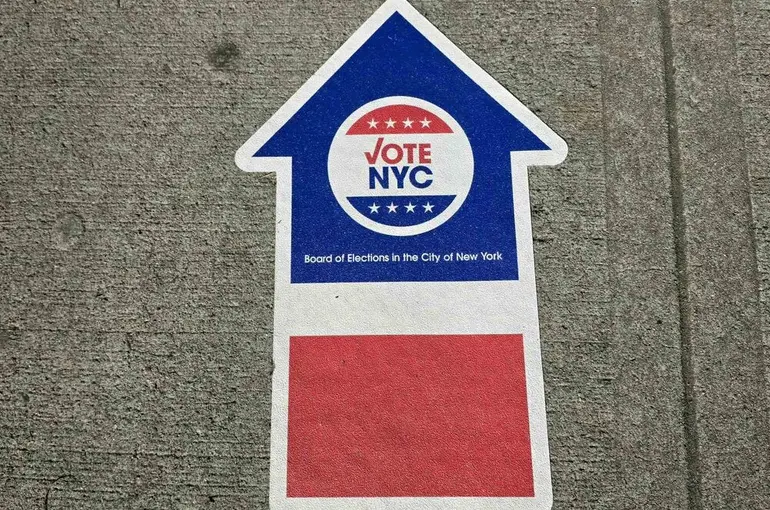 New York yeni belediye başkanını seçmek için sandık başında
