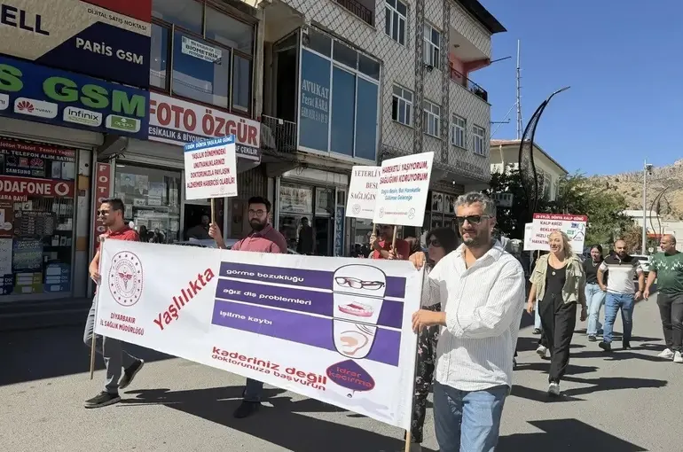 Obezite için yürüdüler
