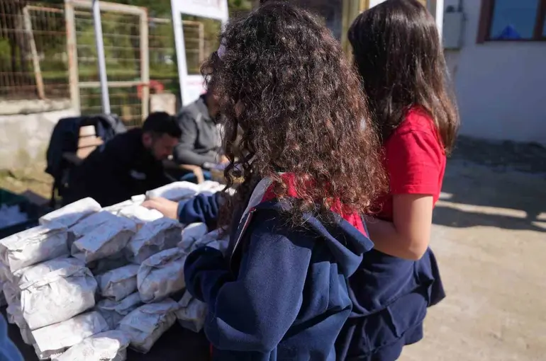 Öğrenciler patili dostlarla buluştu
