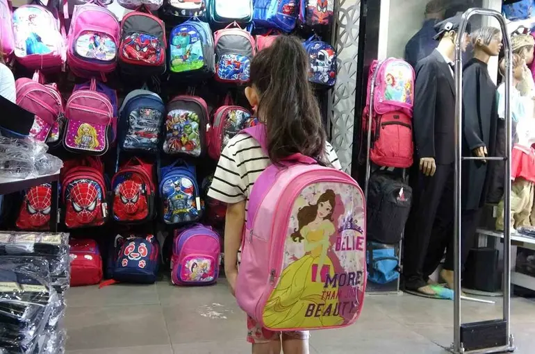Okul alışverişinde yoğunluk başladı
