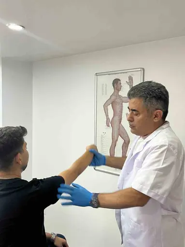 Omuz ağrılarında nokta atışı tedavi
