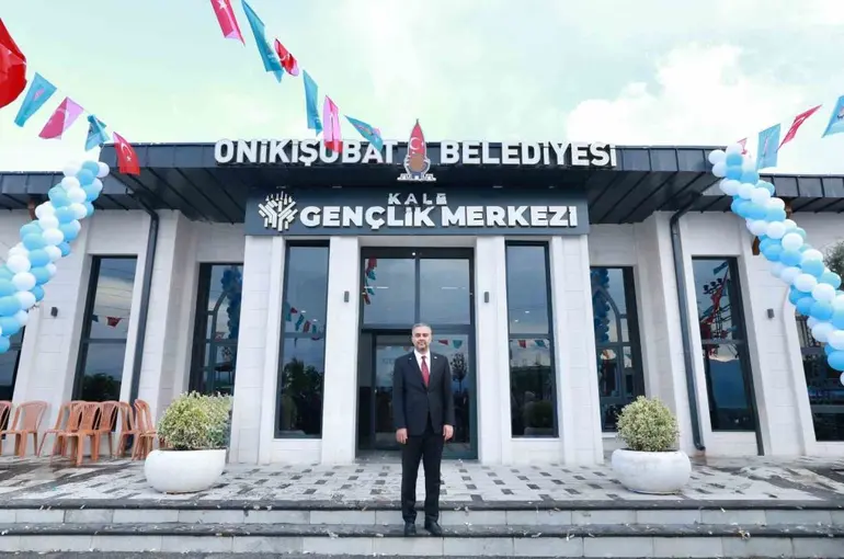 Onikişubat Belediyesi’nin Kale Gençlik Merkezi hizmete açıldı
