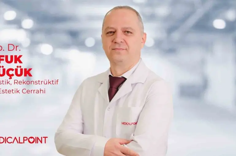Op. Dr. Küçük: "Büyük meme sadece estetik değil, sağlık sorunu da olabilir"
