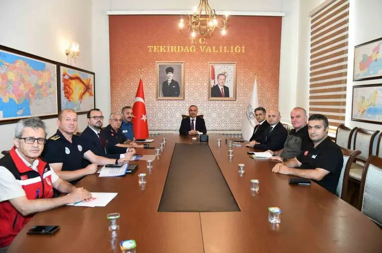 Orman yangınlarına karşı kritik toplantı: Tedbirler masaya yatırıldı
