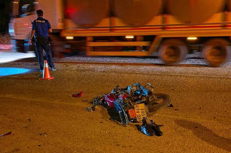 Osmaniye’de motosiklet ile hafif ticari araç çarpıştı: 1 ölü
