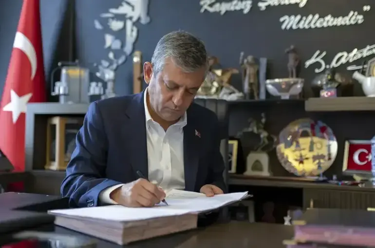 Özgür Özel istifa etti: Yeni partisinin logosu belli oldu