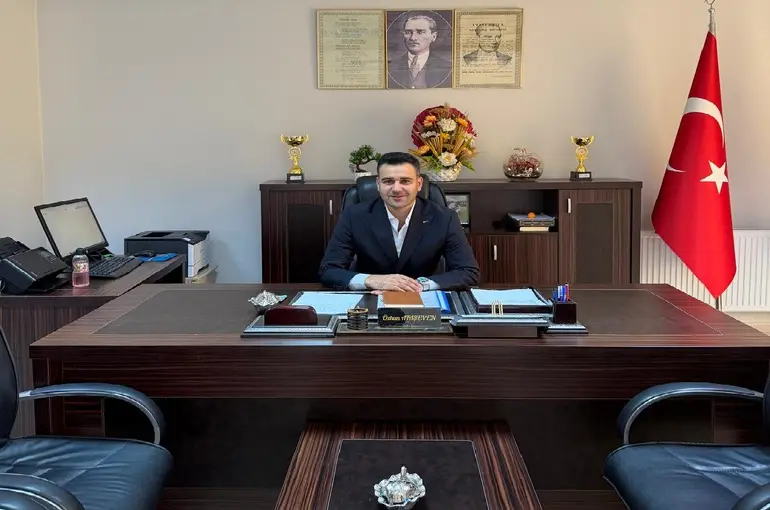 Patnos Gençlik ve Spor İlçe Müdürlüğünde görev değişimi: Özhan Ataseven göreve atandı
