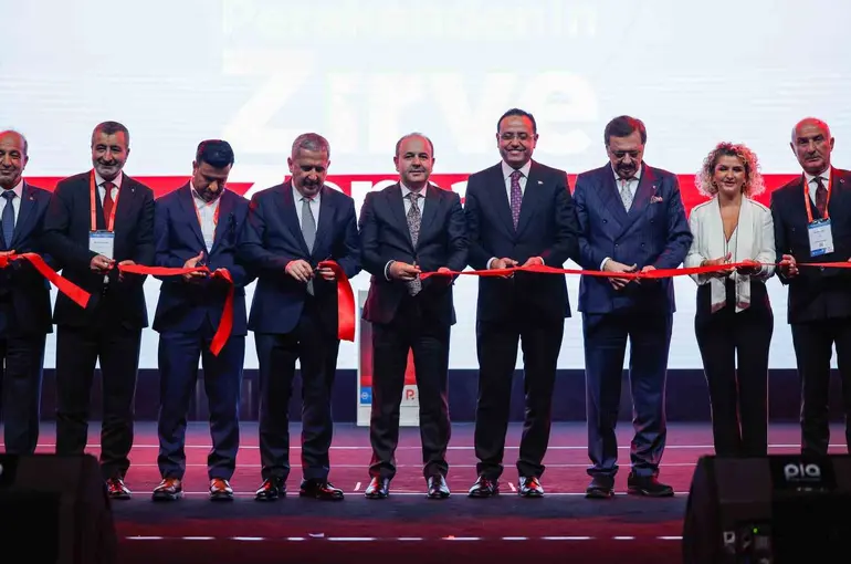 Perakende dünyasının dev buluşması sona erdi
