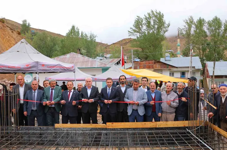 Pınargözü köy konağının temeli atıldı
