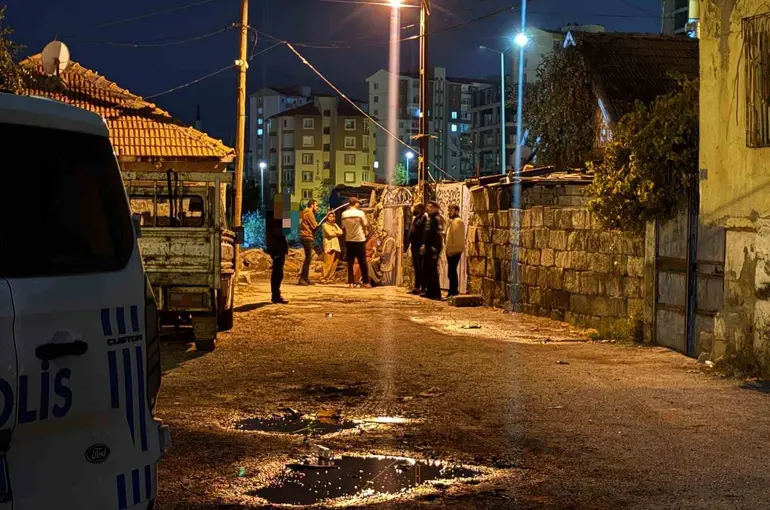 Prizi tamir ederken akıma kapılan genç yaralandı
