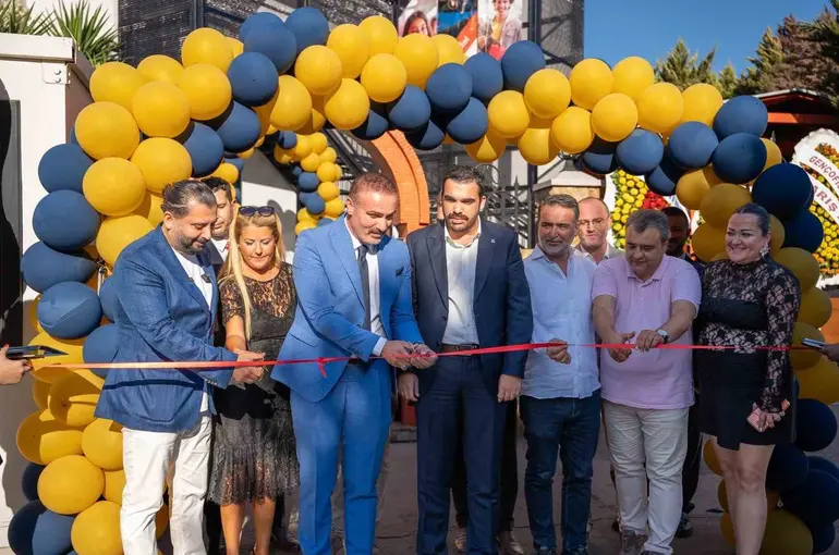 Radikal Eğitim Kurumları Prestij Şubesi ile Güzelbahçe’de kapılarını açtı

