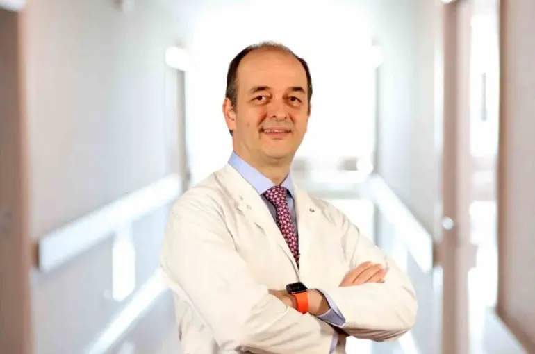 "Ritim bozuklukları inme ve kalp yetersizliği riskini artırabilir"
