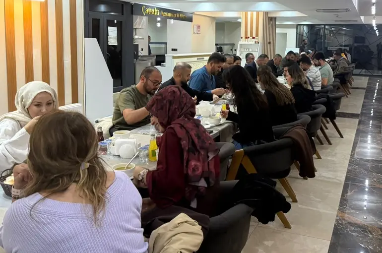 Sağlık-Sen heyeti Beytüşşebap’ta sağlık çalışanlarıyla buluştu
