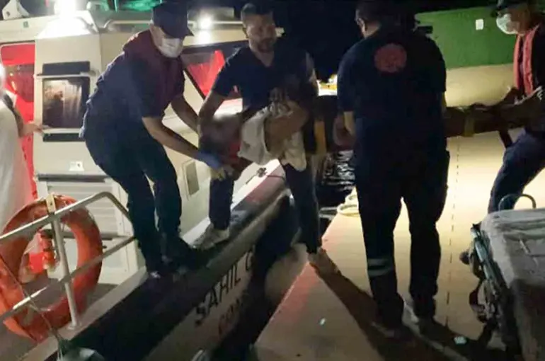 Sahil Güvenlik Marmaris ve Fethiye’de iki tıbbi tahliye gerçekleştirdi

