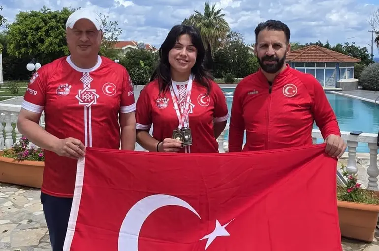 Samsunsporlu sporcu Melek Ünlü, Türkiye’yi temsil edecek
