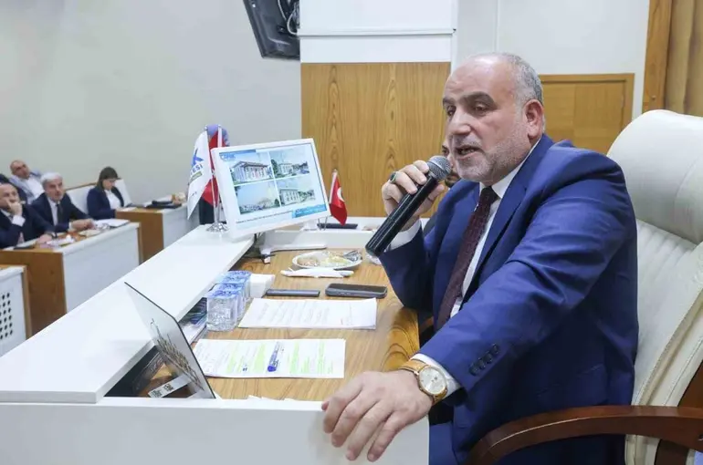 Sandıkçı: "Projelerle ilçemize değer katıyoruz"
