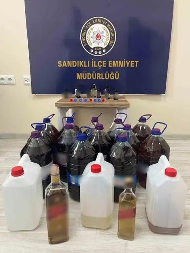 Sandıklı’da sahte alkol operasyonu
