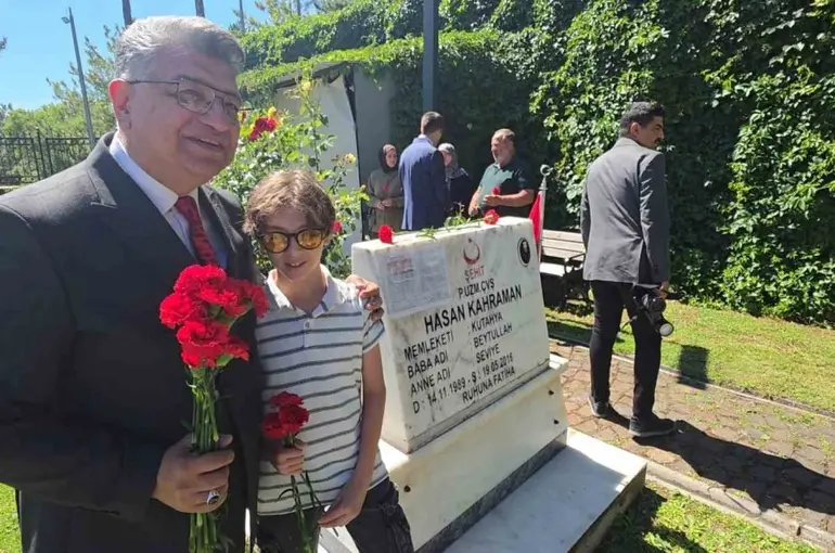 Şehit babasına her karne dönemi sözünü tutuyor
