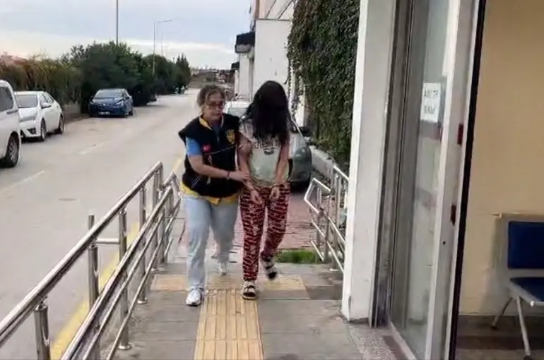 Sevgilisinin evinde 3’üncü kattan düşmüştü: 2 kişi tutuklandı
