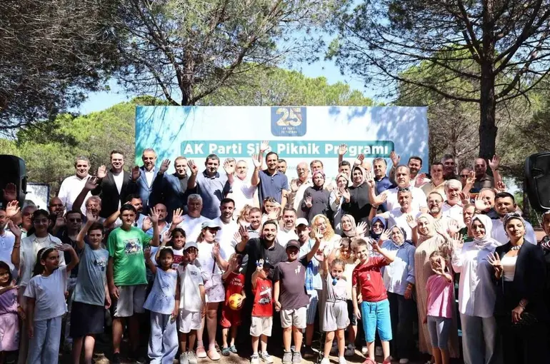 Şile Belediye Başkanvekili Terzi teşkilat pikniğinde AK Partililerle bir araya geldi
