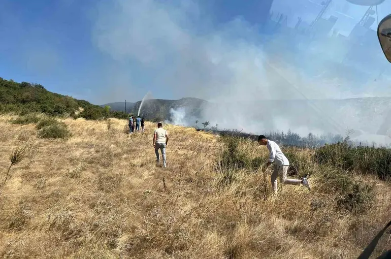 Simav’da dağlık alanda yangın paniği

